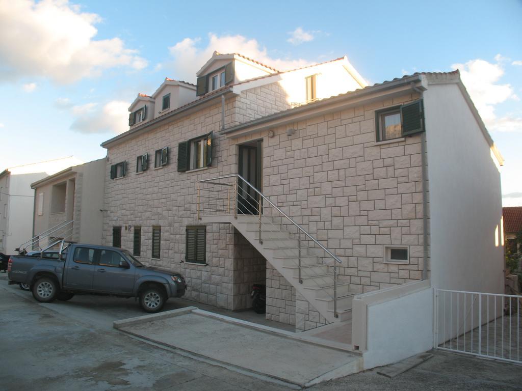 Apartments & Rooms Pierino Bol Exterior photo